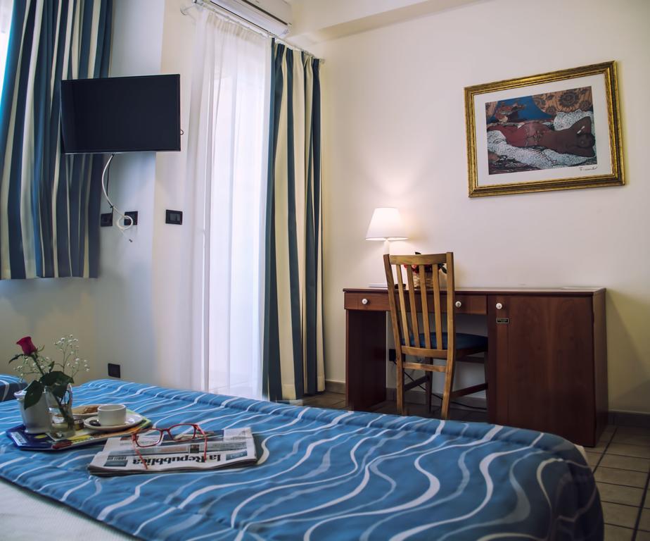 Hotel Sirenetta Ізола-делле-Фемміне Екстер'єр фото