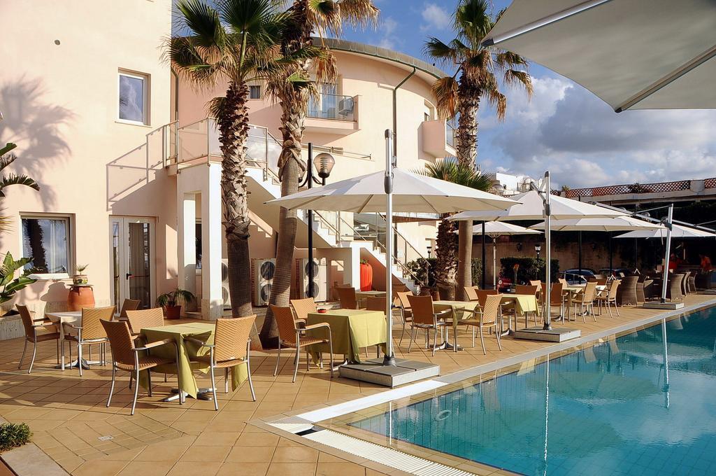 Hotel Sirenetta Ізола-делле-Фемміне Екстер'єр фото