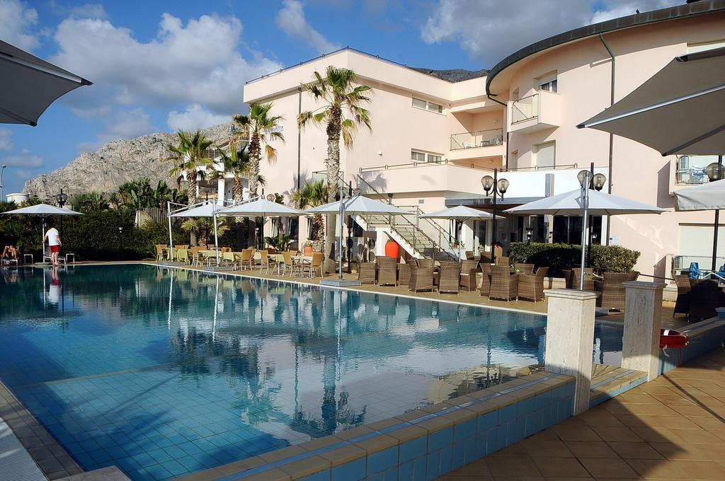 Hotel Sirenetta Ізола-делле-Фемміне Екстер'єр фото