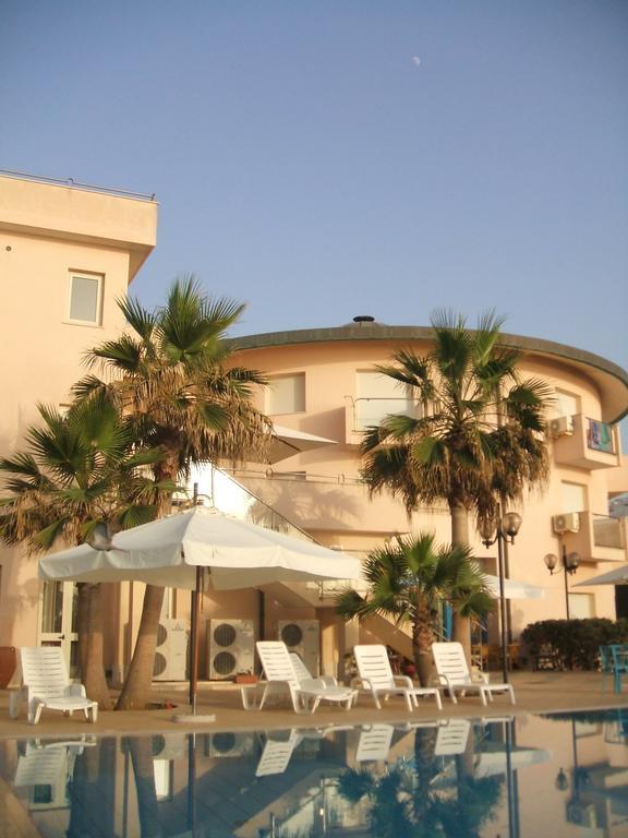 Hotel Sirenetta Ізола-делле-Фемміне Екстер'єр фото