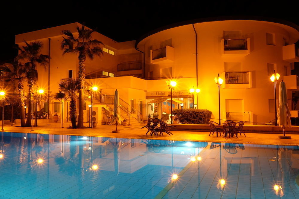 Hotel Sirenetta Ізола-делле-Фемміне Екстер'єр фото